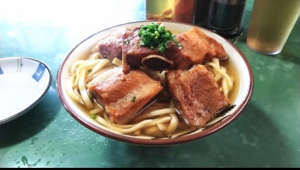山原そばのソーキそば