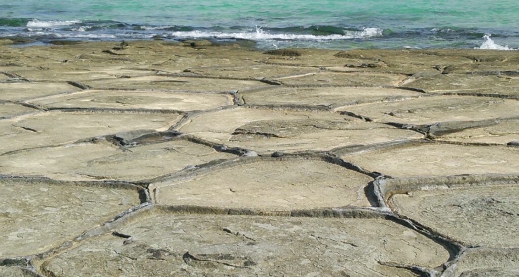 久米島の畳石