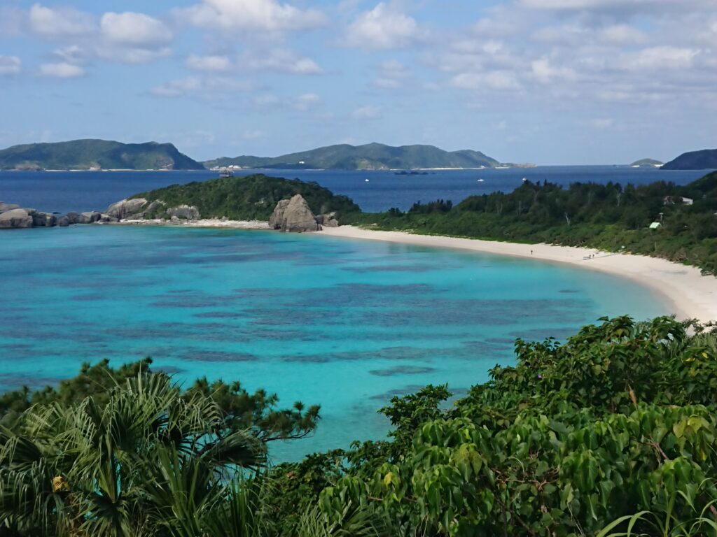 渡嘉敷島の阿波連岬